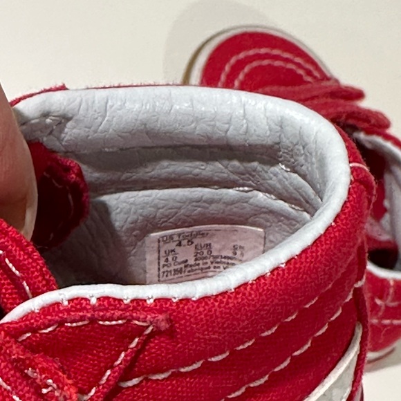 Toddler so-8 high top vans red and white size 4.5 - Picture 7 of 7
